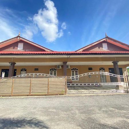 Family Homestay Куала Теренгану Екстериор снимка