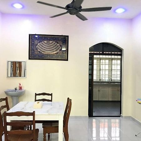 Family Homestay Куала Теренгану Екстериор снимка