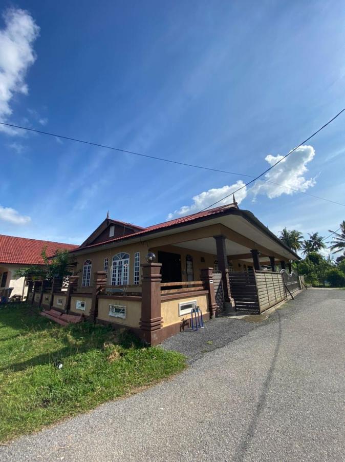 Family Homestay Куала Теренгану Екстериор снимка
